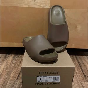 Yeezy Slides